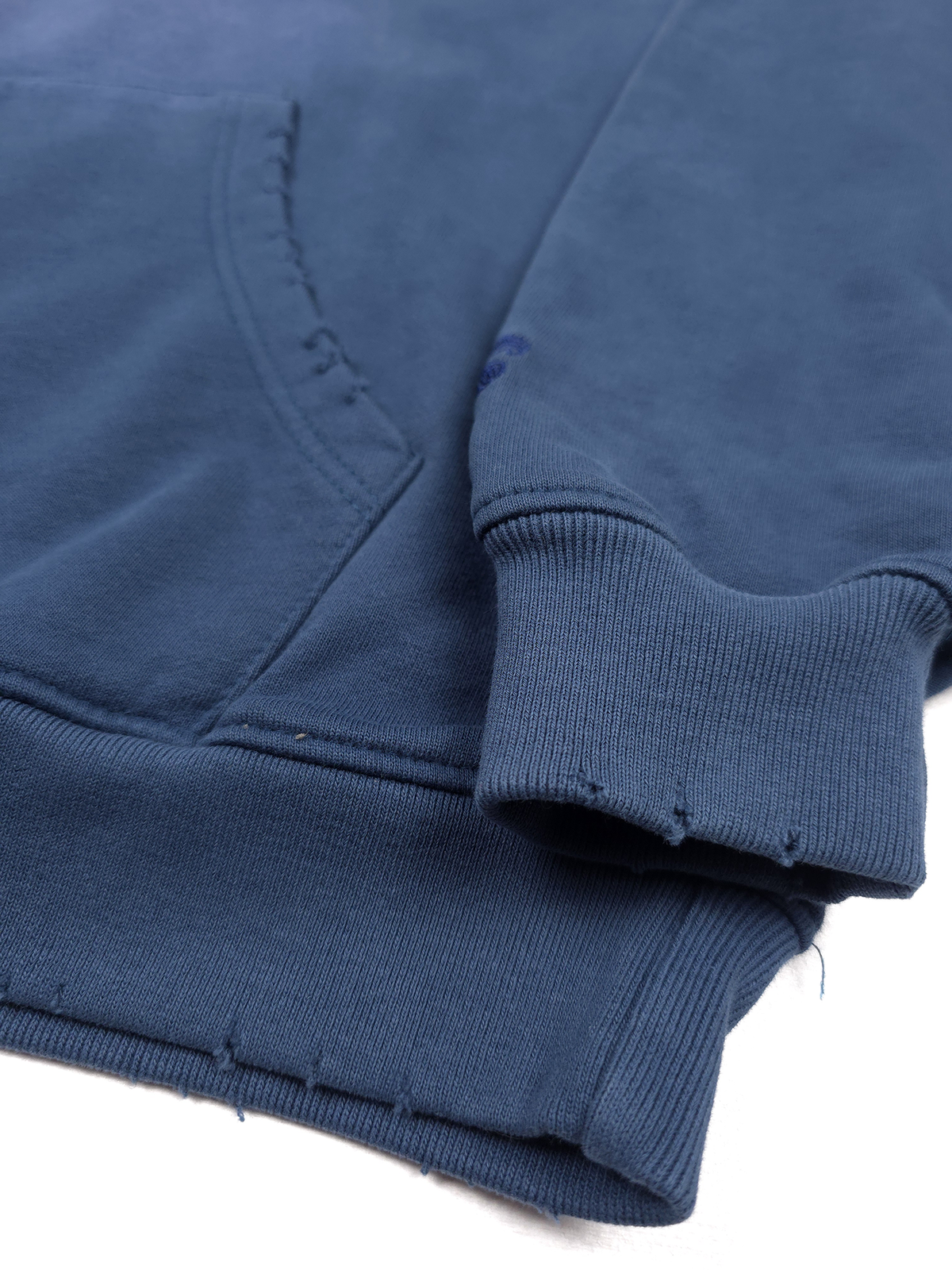 เสื้อฮู้ดแบบสวม Find Comfort สี Potassium Blue