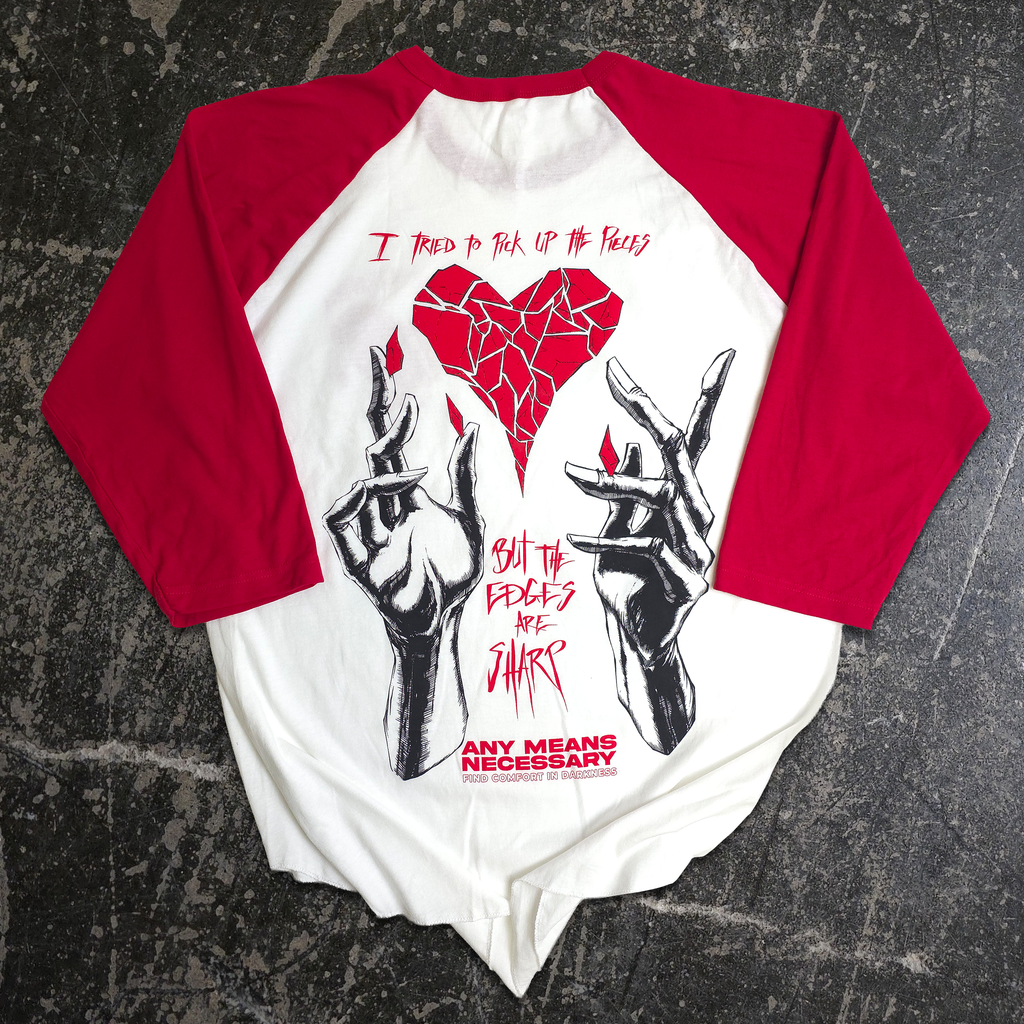 เสื้อยืดแขน 3/4 ลายขอบคม
