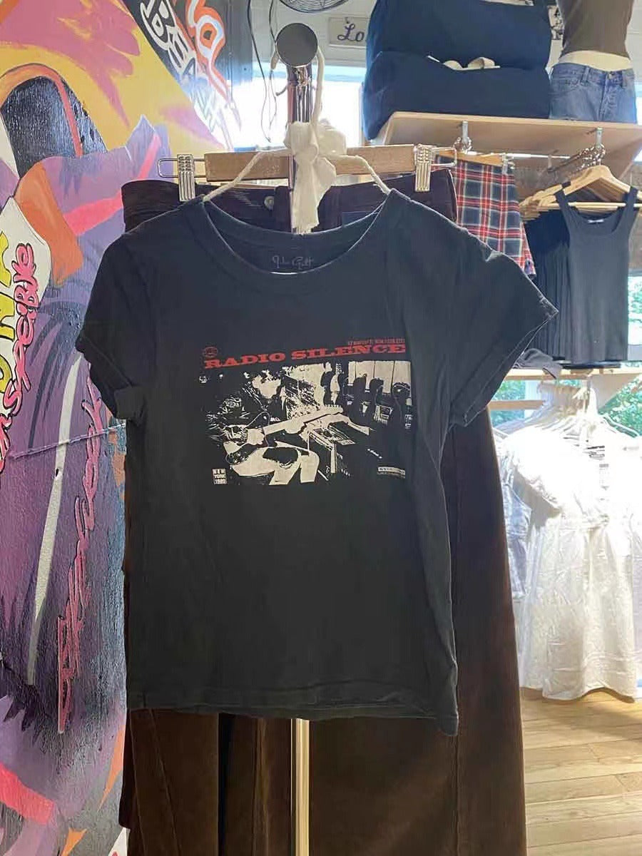 เสื้อยืดลายกราฟิกคลาสสิกร็อกสำหรับผู้หญิง เสื้อยืดคอตตอนแขนสั้นคอกลมฤดูร้อน