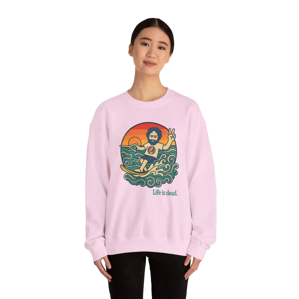 เสื้อคอกลม Waterskiin' Jerry Life is Dead