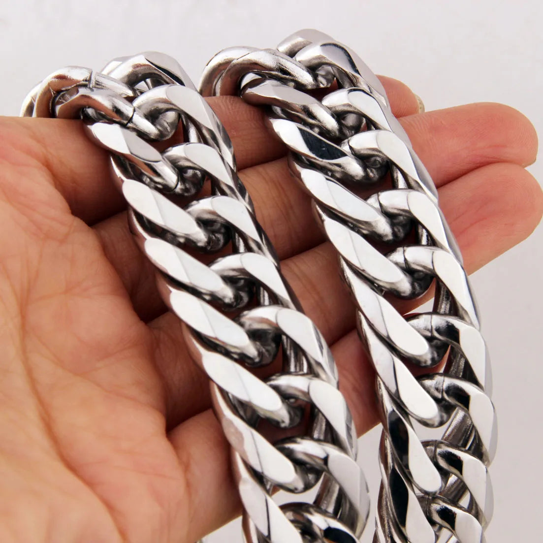 chunky silver necklace