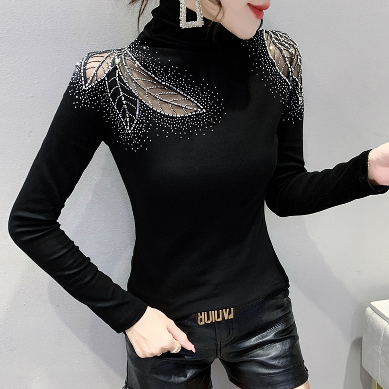 เสื้อท่อนบนสตรี เสื้อเชิ้ตลำลองคอเต่า แขนยาว ฉลุลาย ประดับเพชตรัสมีช เสื้อยืดผ้าตาข่าย