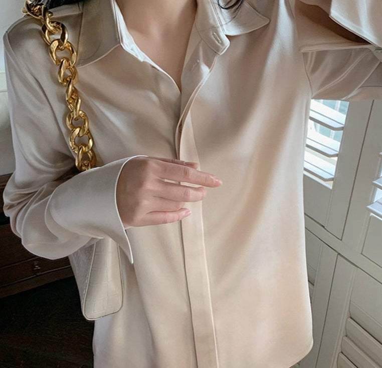เสื้อเบลาส์ผ้าซาตินแขนยาวสำหรับผู้หญิง เสื้อเชิ้ตผู้หญิงทรงหลวมกระดุมแถวเดียว