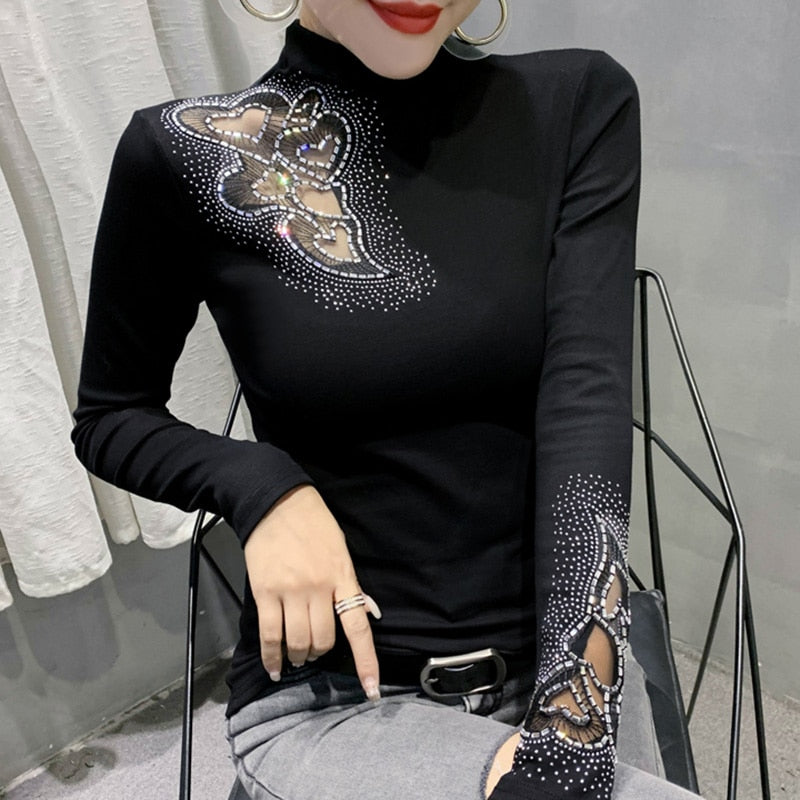 เสื้อท่อนบนสตรี เสื้อเชิ้ตลำลองคอเต่า แขนยาว ฉลุลาย ประดับเพชตรัสมีช เสื้อยืดผ้าตาข่าย