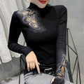 เสื้อท่อนบนสตรี เสื้อเชิ้ตลำลองคอเต่า แขนยาว ฉลุลาย ประดับเพชตรัสมีช เสื้อยืดผ้าตาข่าย