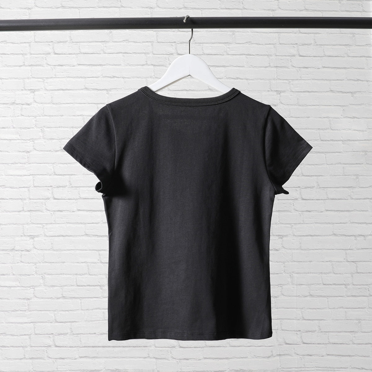 เสื้อยืดลายกราฟิกคลาสสิกร็อกสำหรับผู้หญิง เสื้อยืดคอตตอนแขนสั้นคอกลมฤดูร้อน