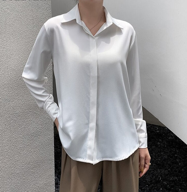 เสื้อเบลาส์ผู้หญิงผ้าซาตินทรงหลวมสำหรับฤดูใบไม้ผลิ แขนยาว กระดุมแถวเดียว เสื้อท่อนบนสำหรับผู้หญิง