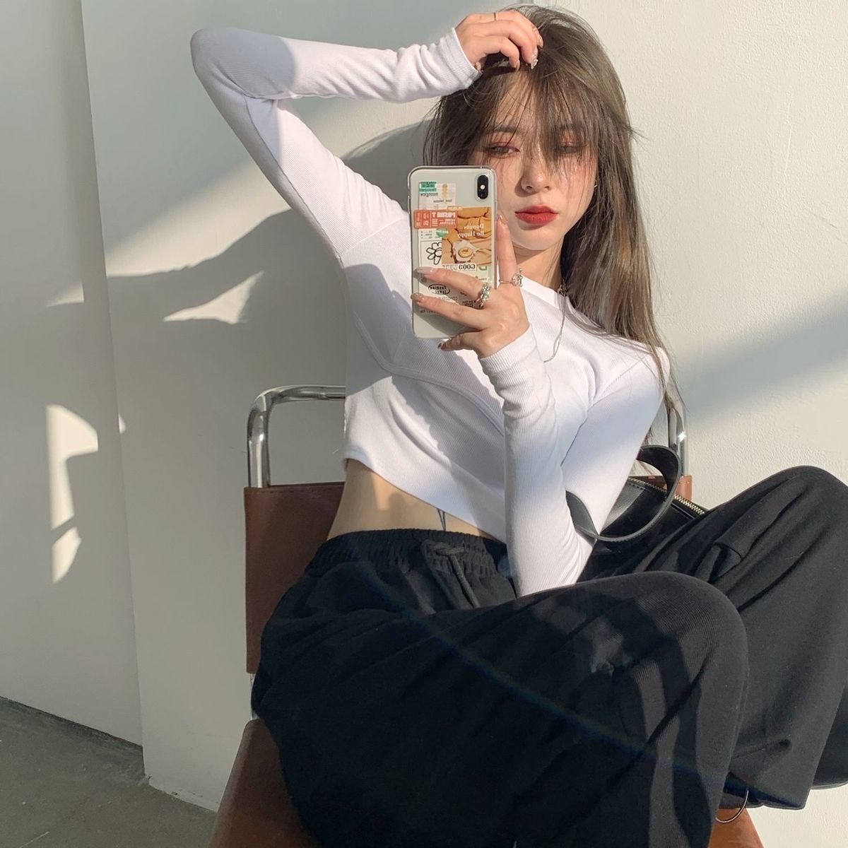 เสื้อยืดผู้หญิงดีไซน์อก Crop Top คอลเลกชันใหม่ฤดูใบไม้ร่วง ทรงเข้ารูป แขนยาว
