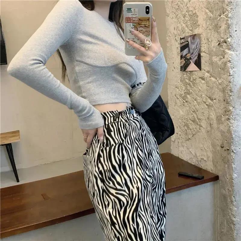 เสื้อยืดผู้หญิงดีไซน์อก Crop Top คอลเลกชันใหม่ฤดูใบไม้ร่วง ทรงเข้ารูป แขนยาว