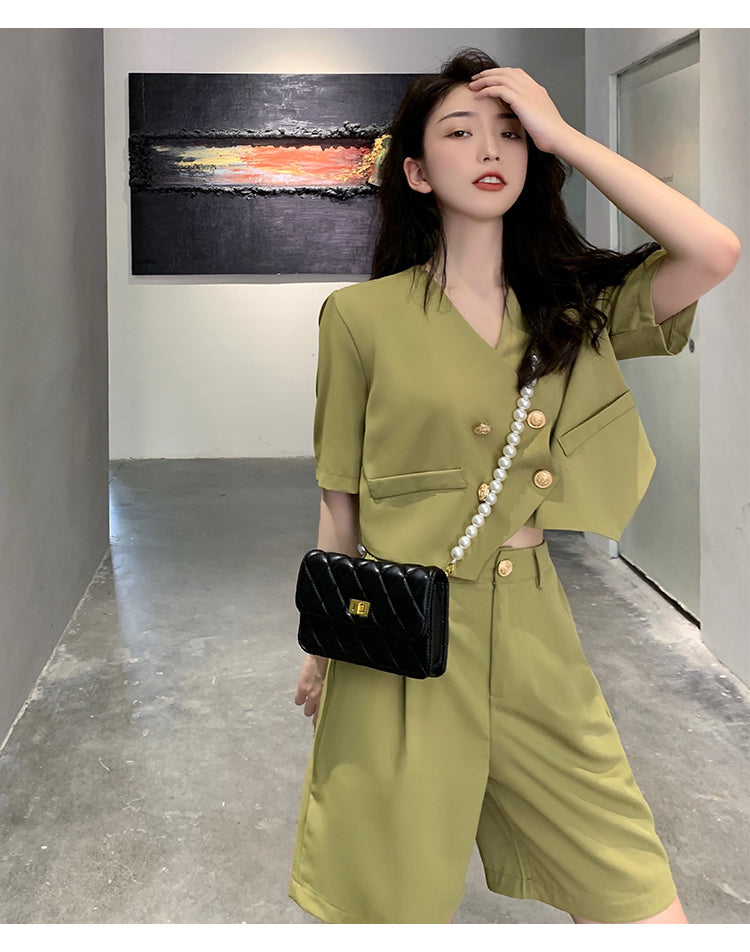 ชุดเซ็ตขาสั้นแฟชั่นใส่ทำงานสำหรับผู้หญิง สไตล์เกาหลี ชุดสูทสองชิ้นทรงหลวม เนื้อผ้าบางเบาสีฤดูร้อน