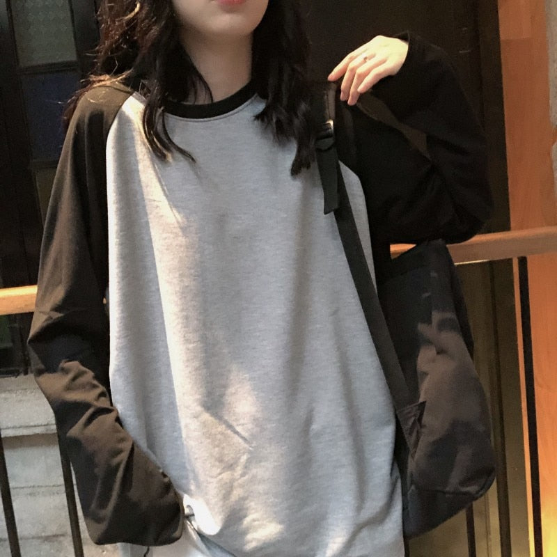 เสื้อยืดผู้หญิง คอกลม สีตัดกัน แขนยาว เสื้อยืดผู้หญิงสำหรับฤดูใบไม้ผลิ