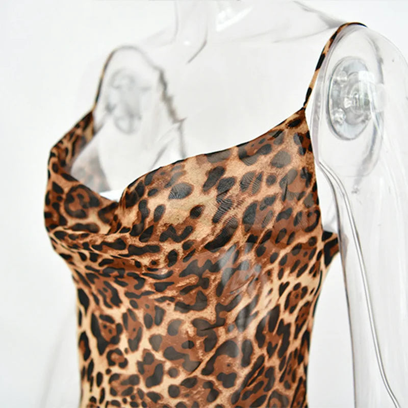 ชุดเดรสยาวรัดรูปเซ็กซี่คอวีลายเสือดาวสำหรับผู้หญิง ด้านหลังผูกเชือกและเว้าเปลือย ชุดกระโปรงสำหรับใส่ไปทะเล