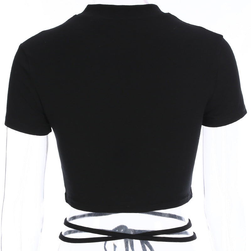 เสื้อยืดแขนสั้นสีดำสำหรับผู้หญิงฤดูร้อน เสื้อครอปเซ็กซี่ เสื้อยืดแขนสั้นแบบพันตัว เสื้อยืดผู้หญิง
