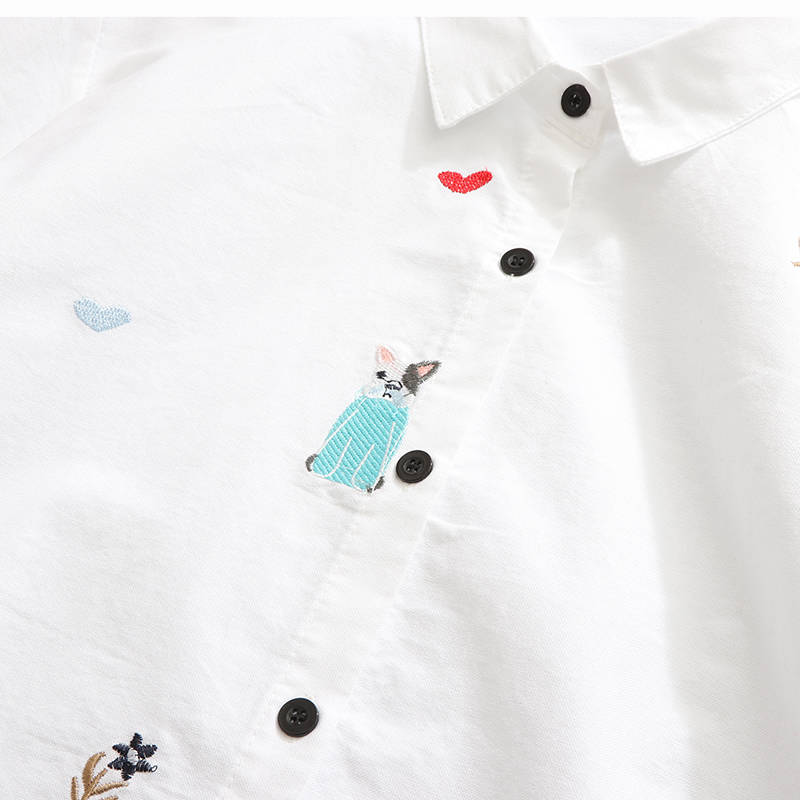 เสื้อเชิ้ตผู้หญิงสีขาวทรงหลวมแขนยาวปักลายผ้าฝ้าย ไซส์ใหญ่ เสื้อเบลาส์ลำลองสำหรับผู้หญิง