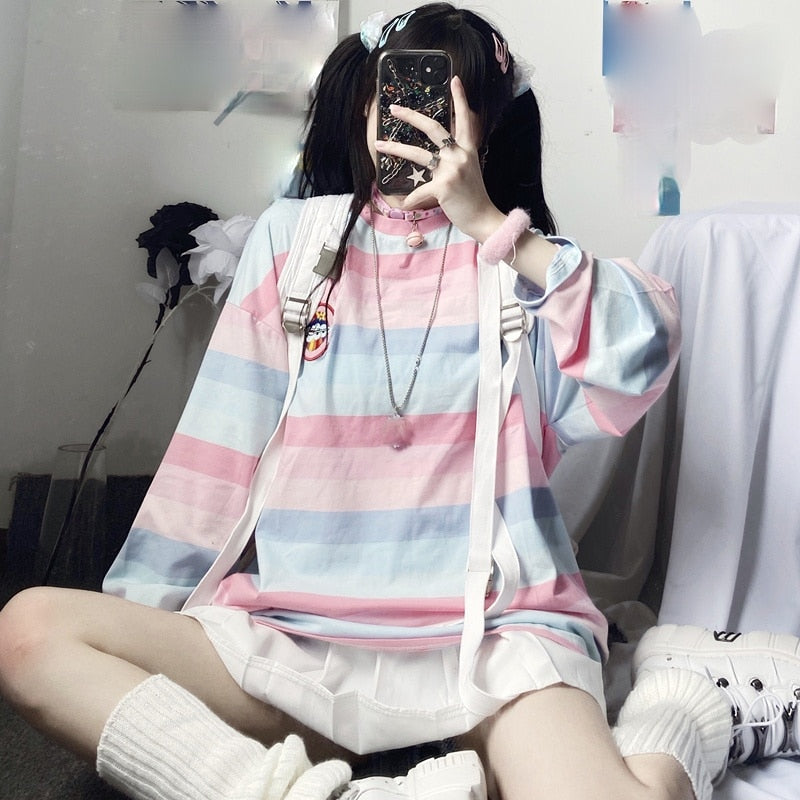 เสื้อยืดแขนยาวผู้หญิง เสื้อท่อนบนลายปักและลายทางสำหรับฤดูใบไม้ผลิและฤดูใบไม้ร่วง เสื้อยืดผู้หญิงแขนยาว
