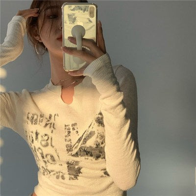 เสื้อครอปไหมพรมสไตล์วินเทจ พิมพ์ลายตัวอักษร เสื้อยืดแขนยาวเข้ารูปเซ็กซี่