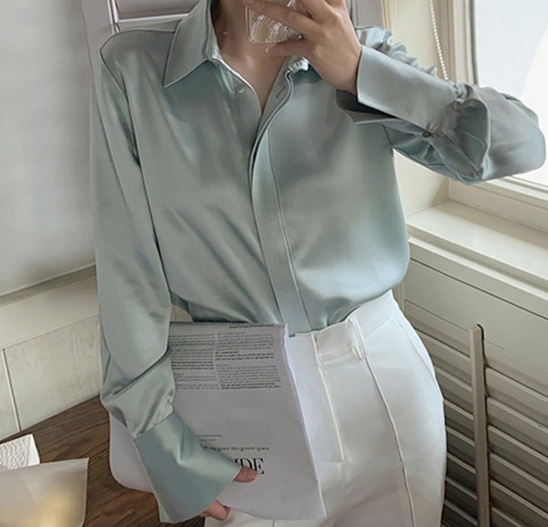 เสื้อเบลาส์ผ้าซาตินแขนยาวสำหรับผู้หญิง เสื้อเชิ้ตผู้หญิงทรงหลวมกระดุมแถวเดียว