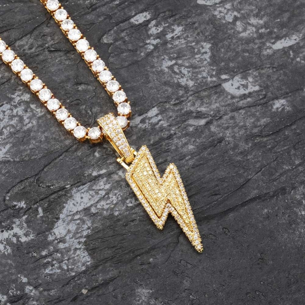 จี้สายฟ้า Bling ประดับเพชรเทียมเต็มพวง พร้อมสร้อย Tennis Chain วัสดุทองแดง เครื่องประดับฮิปฮอปสำหรับผู้ชาย ของขวัญ