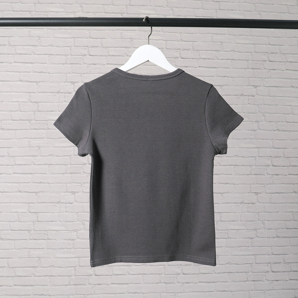 เสื้อยืดลายกราฟิกคลาสสิกร็อกสำหรับผู้หญิง เสื้อยืดคอตตอนแขนสั้นคอกลมฤดูร้อน
