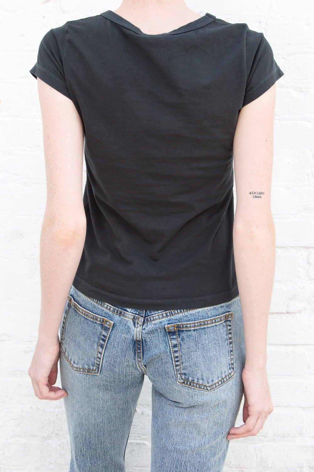 เสื้อยืดลายกราฟิกคลาสสิกร็อกสำหรับผู้หญิง เสื้อยืดคอตตอนแขนสั้นคอกลมฤดูร้อน