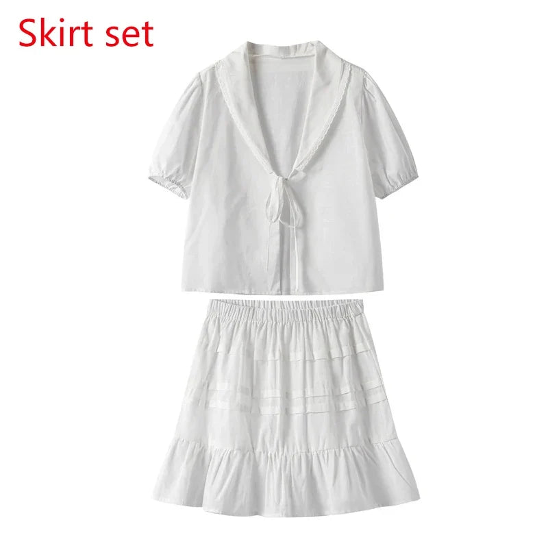 ชุดเซ็ตเสื้อคอแต่งระบายผูกเชือกกับกระโปรงสั้นพองแขน กระโปรงจีบสั้น