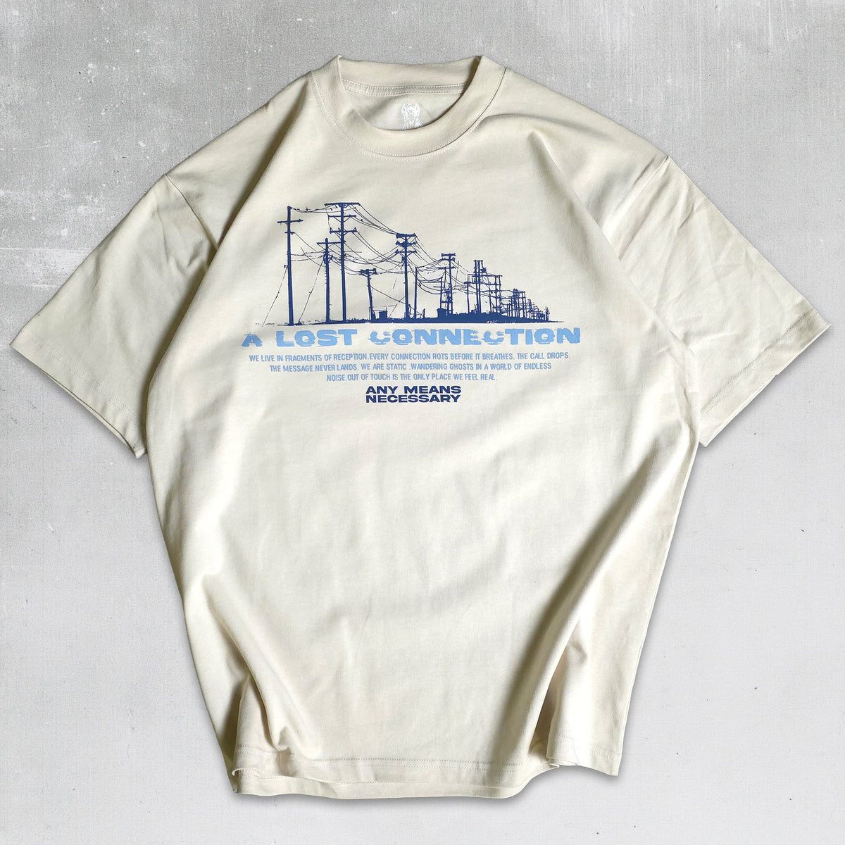 เสื้อยืด Lost Connection สีขาวกระดูก