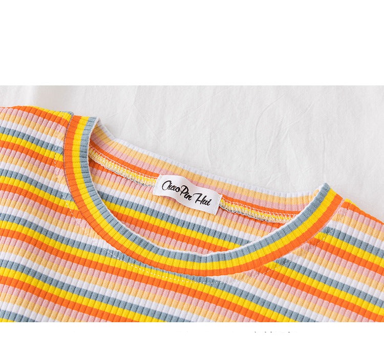 เสื้อยืดรัดรูปแขนสั้นลายทางสีรุ้งโชว์สะดือสำหรับผู้หญิง