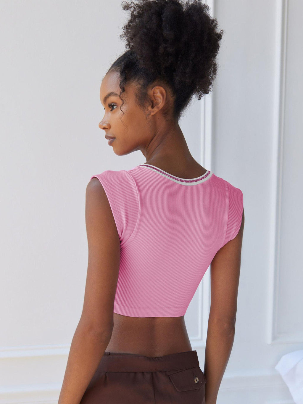 เสื้อยืดไหมพรมเข้ารูปสั้นกุดสุดเซ็กซี่สไตล์สาวแซ่บ
