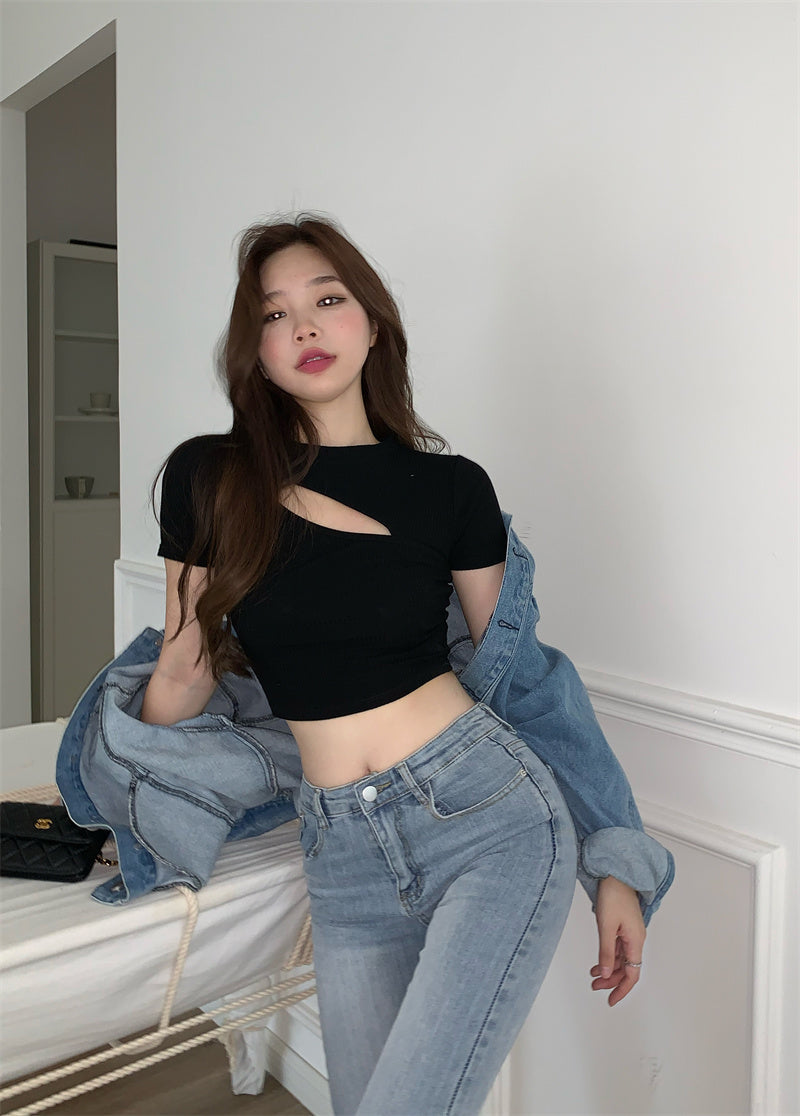 เสื้อยืดผู้หญิงฤดูร้อน ลายฉลุ คอกลม ทรงครอป ทรงไม่สมมาตร รัดรูป แขนสั้น