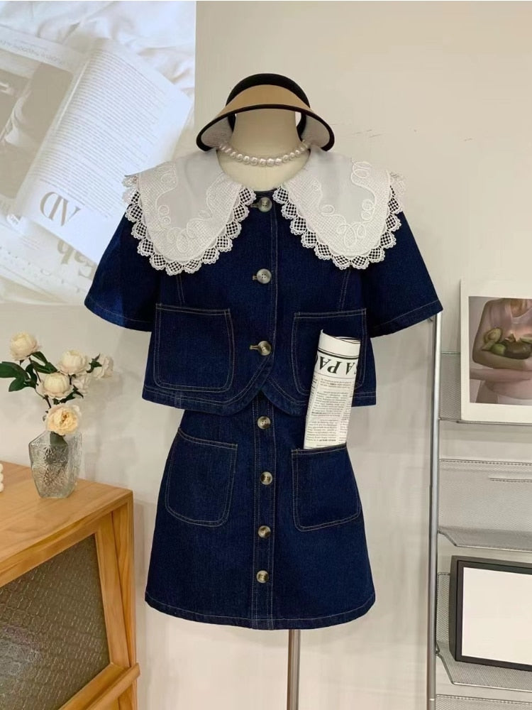 ชุดยีนส์ฤดูร้อนสุดหวาน เสื้อคอปกพีเตอร์แพนแต่งลูกไม้ กระดุมแถวเดียว + กระโปรงเอไลน์เอวสูง