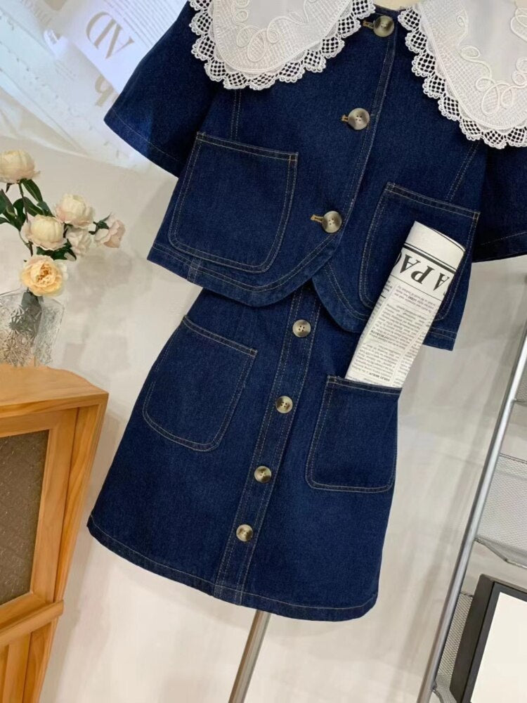 ชุดยีนส์ฤดูร้อนสุดหวาน เสื้อคอปกพีเตอร์แพนแต่งลูกไม้ กระดุมแถวเดียว + กระโปรงเอไลน์เอวสูง