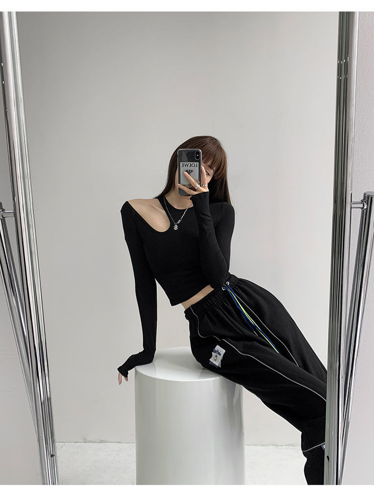 เสื้อยืดผู้หญิงแฟชั่นซีทรูทรงสลิมสไตล์ Y2K เสื้อครอปออฟชูล์ดแขนยาวสำหรับผู้หญิง