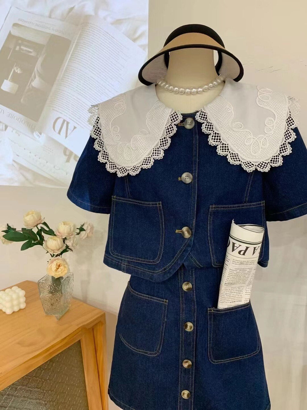 ชุดยีนส์ฤดูร้อนสุดหวาน เสื้อคอปกพีเตอร์แพนแต่งลูกไม้ กระดุมแถวเดียว + กระโปรงเอไลน์เอวสูง