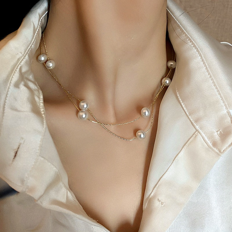 สร้อยคอผู้หญิงประดับลูกปัด สร้อยโช้คเกอร์มุกสไตล์ K-pop สีทอง เครื่องประดับคอพร้อมจี้