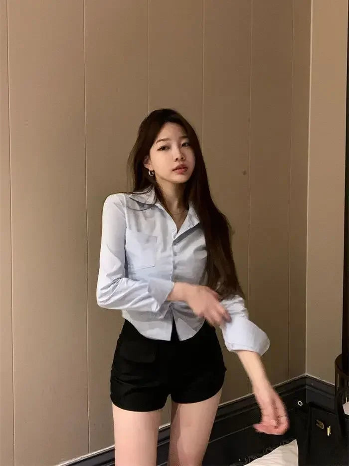 เสื้อเชิ้ตผู้หญิง พับแขน ทรงสลิม คาร์ปท็อป ดีไซน์ใส่ได้ทุกวัน