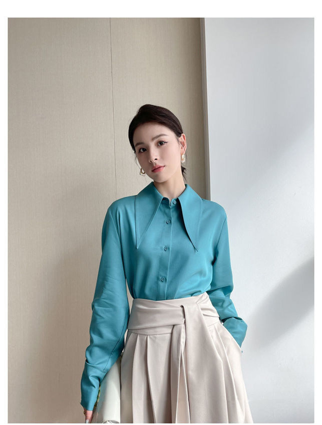 เสื้อเชิ้ตสีขาวคอปกแหลมขนาดใหญ่สำหรับผู้หญิง สไตล์วินเทจ ทรงหลวม แขนยาว