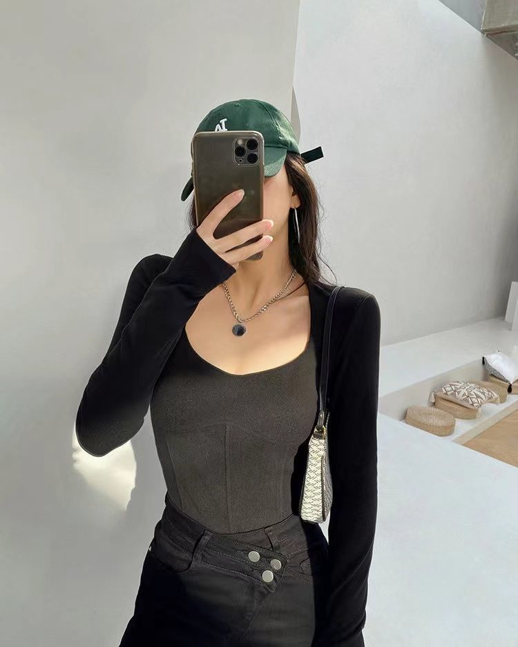เสื้อครอปเอวสูงแฟชั่นผู้หญิง คอเหลี่ยม แขนยาว เสื้อยืดทรงเข้ารูป สไตล์ Y2K
