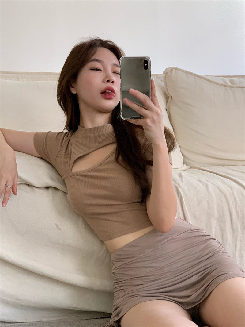 เสื้อยืดผู้หญิงฤดูร้อน ลายฉลุ คอกลม ทรงครอป ทรงไม่สมมาตร รัดรูป แขนสั้น