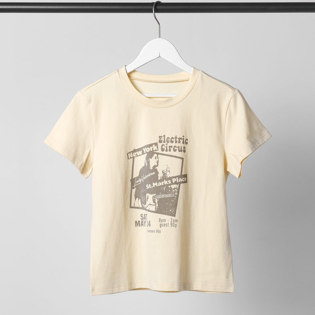 เสื้อครอปลายกีตาร์สำหรับผู้หญิง เสื้อยืดคอตตอนแขนสั้นคอกลมสำหรับฤดูร้อน เสื้อยืดสตรีทแวร์ลำลอง