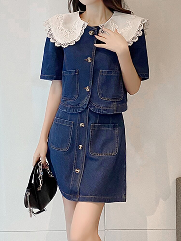ชุดยีนส์ฤดูร้อนสุดหวาน เสื้อคอปกพีเตอร์แพนแต่งลูกไม้ กระดุมแถวเดียว + กระโปรงเอไลน์เอวสูง