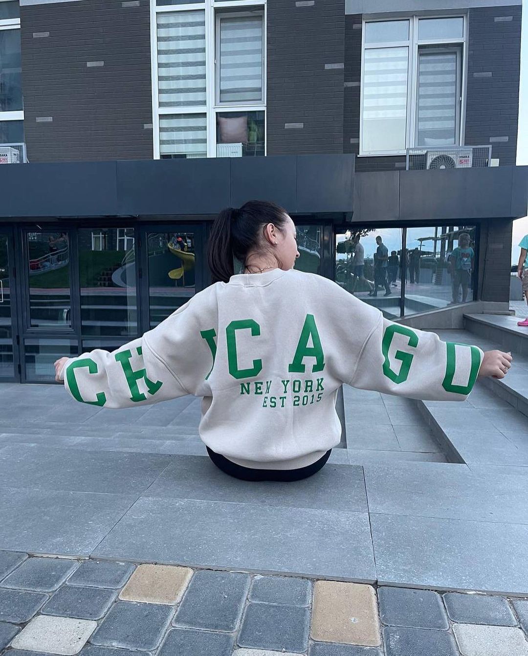 เสื้อสเวตเชิ้ตลายตัวอักษรสไตล์แคชชวลสำหรับผู้หญิง เสื้อฮู้ดแขนยาวทรงหลวม สตรีทแวร์ Y2K