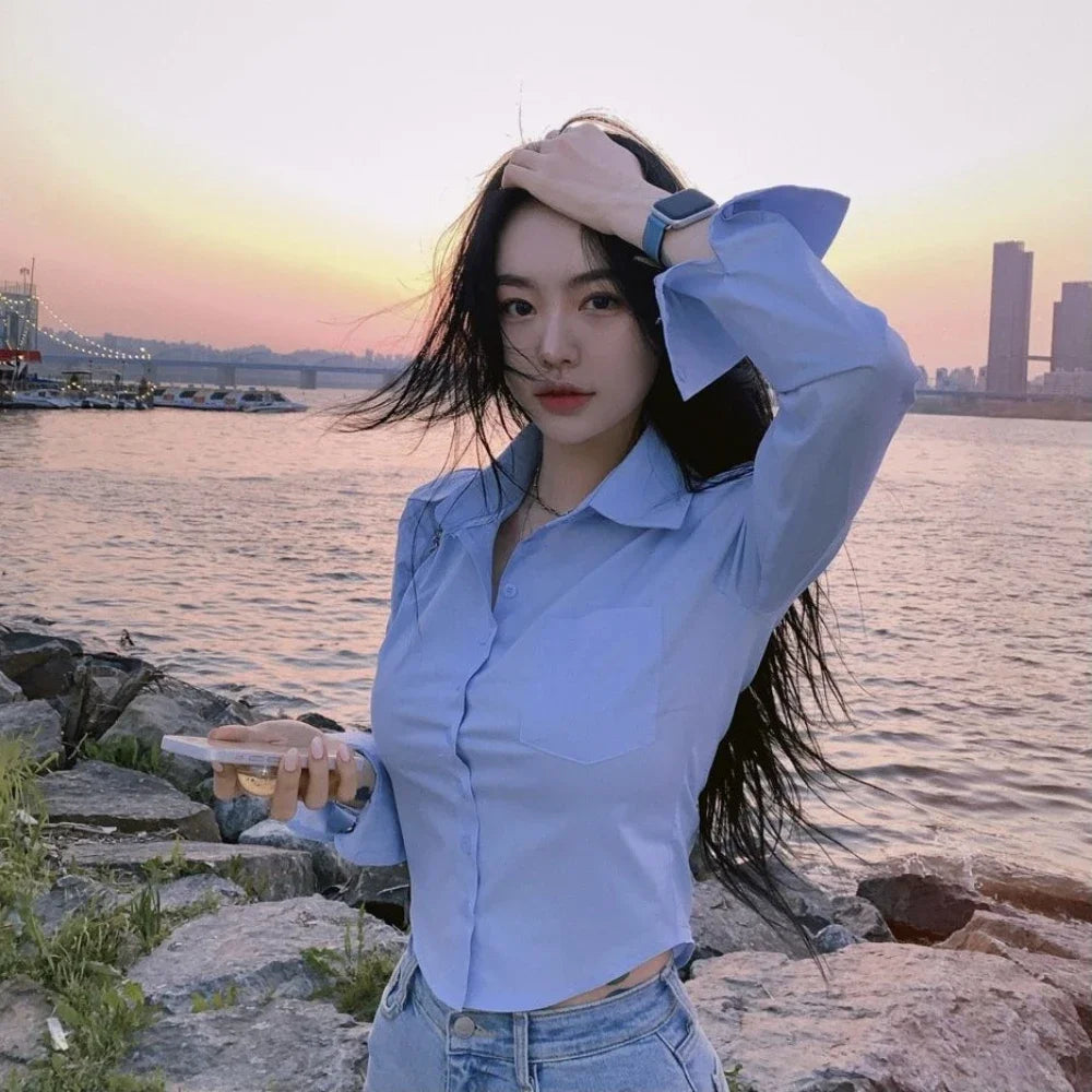 เสื้อเชิ้ตผู้หญิง พับแขน ทรงสลิม คาร์ปท็อป ดีไซน์ใส่ได้ทุกวัน