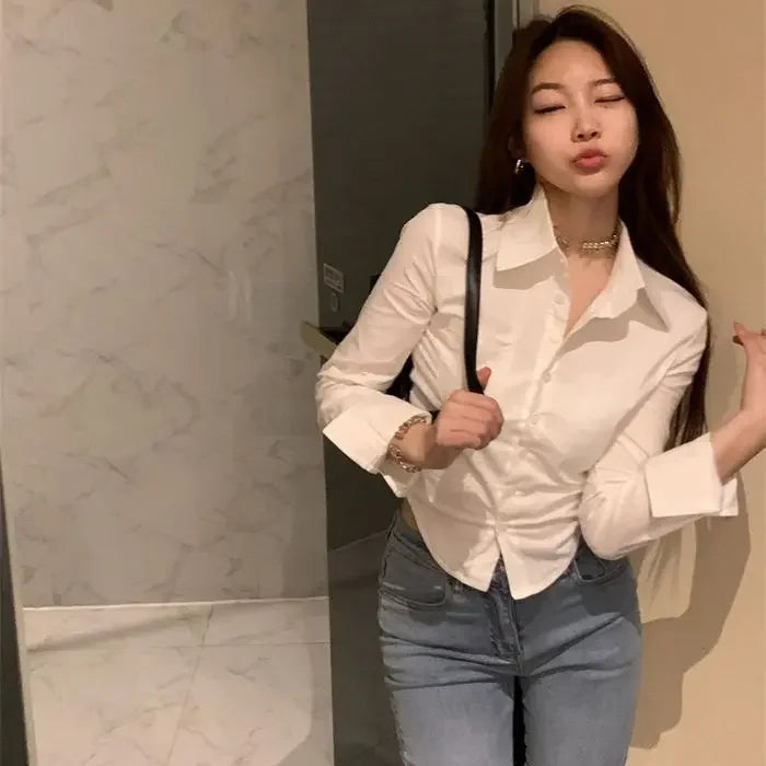 เสื้อเชิ้ตผู้หญิง พับแขน ทรงสลิม คาร์ปท็อป ดีไซน์ใส่ได้ทุกวัน