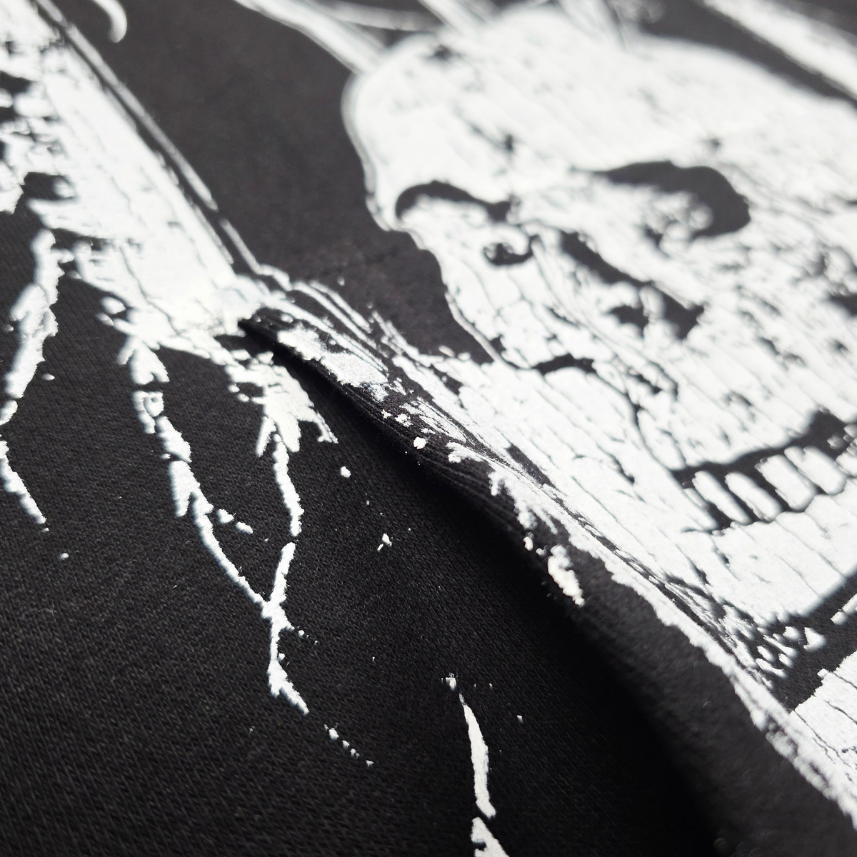 เสื้อฮู้ดแบบสวม Defeatist