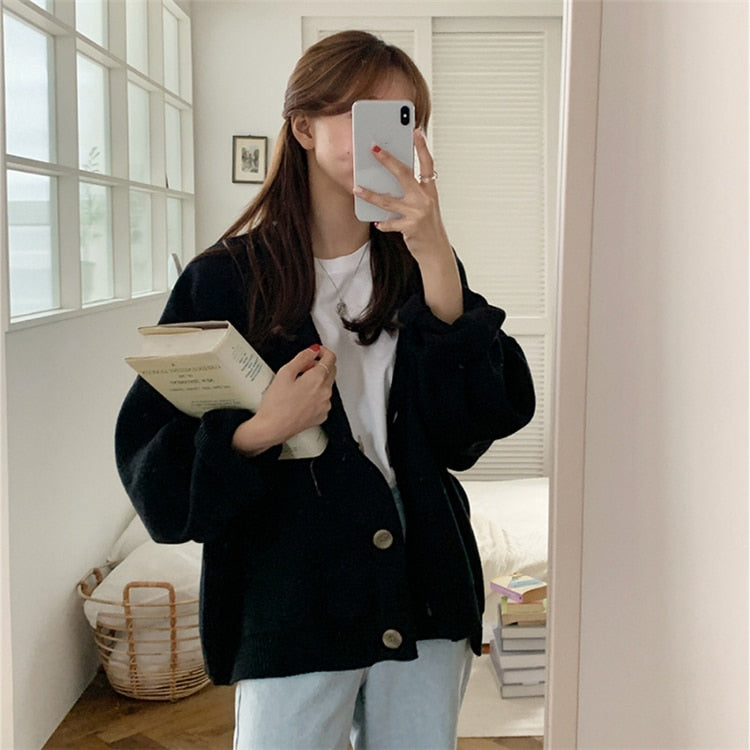 เสื้อสเวตเตอร์ผู้หญิง คาร์ดิแกนกระดุมคอวี คอลเลกชันใหม่ ฤดูหนาว-ฤดูใบไม้ผลิ 2021